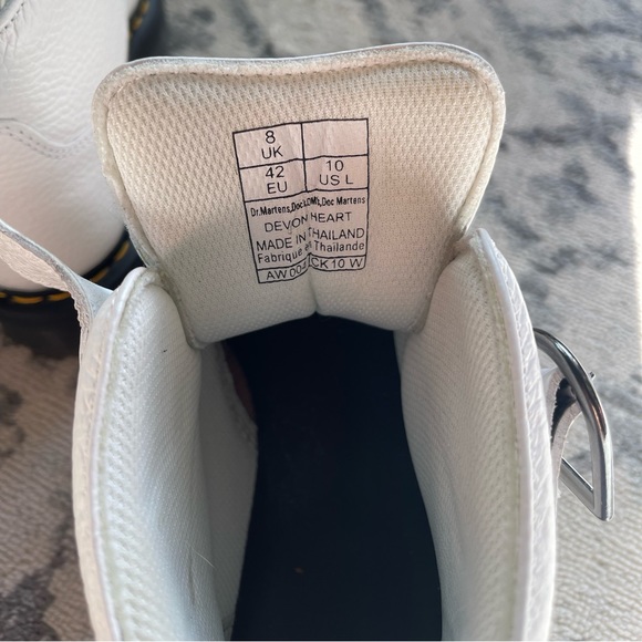 Dr. Martens Women’s White Devon Heart Platform Boots - Picture 11 of 11